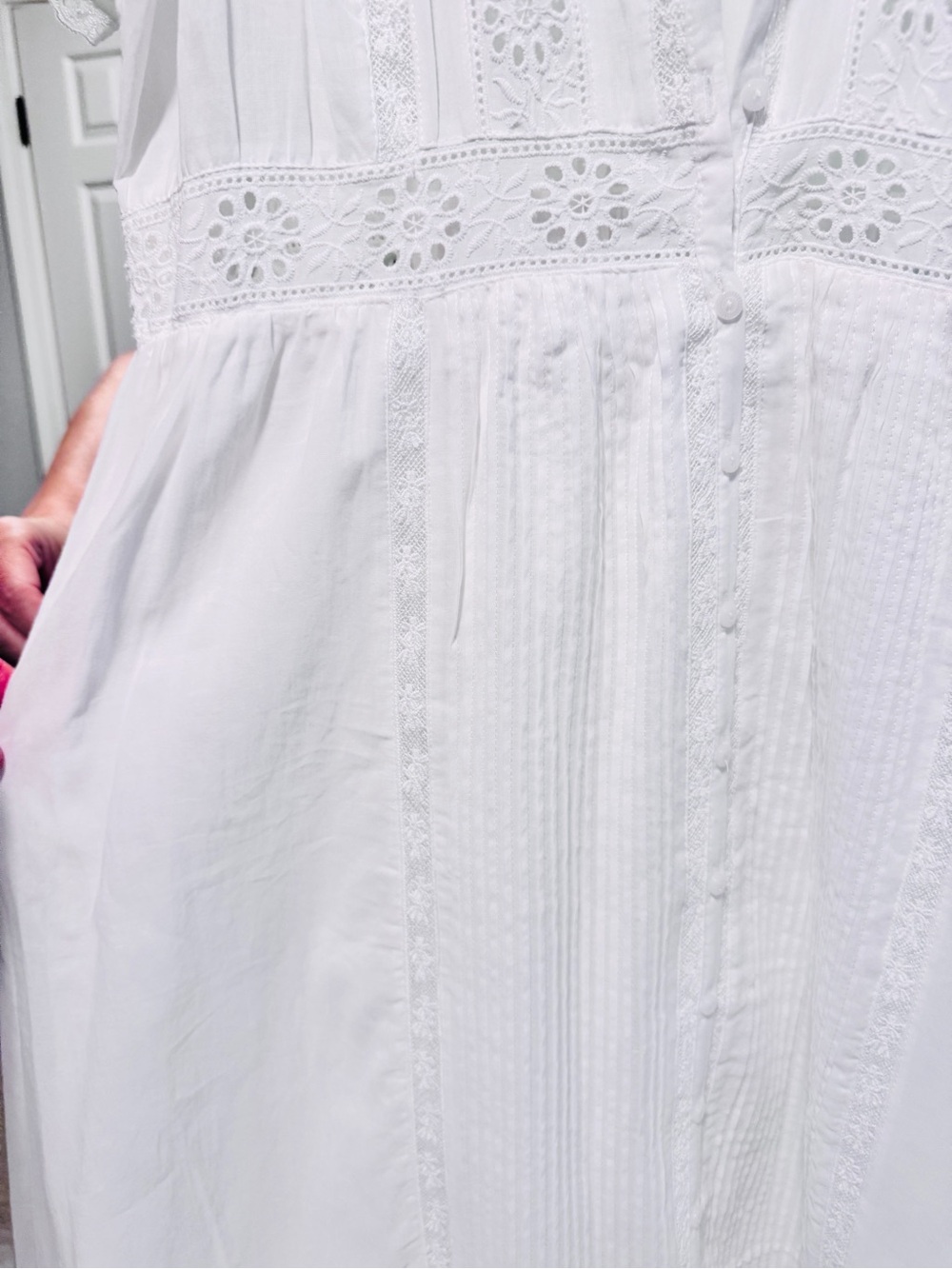 House of Harlow 1960 White Eyelit Embroidered Lace Midi Dress - Picture 8 of 9